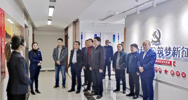 羅太忠一行到徽鹽地產集團調研指導工作